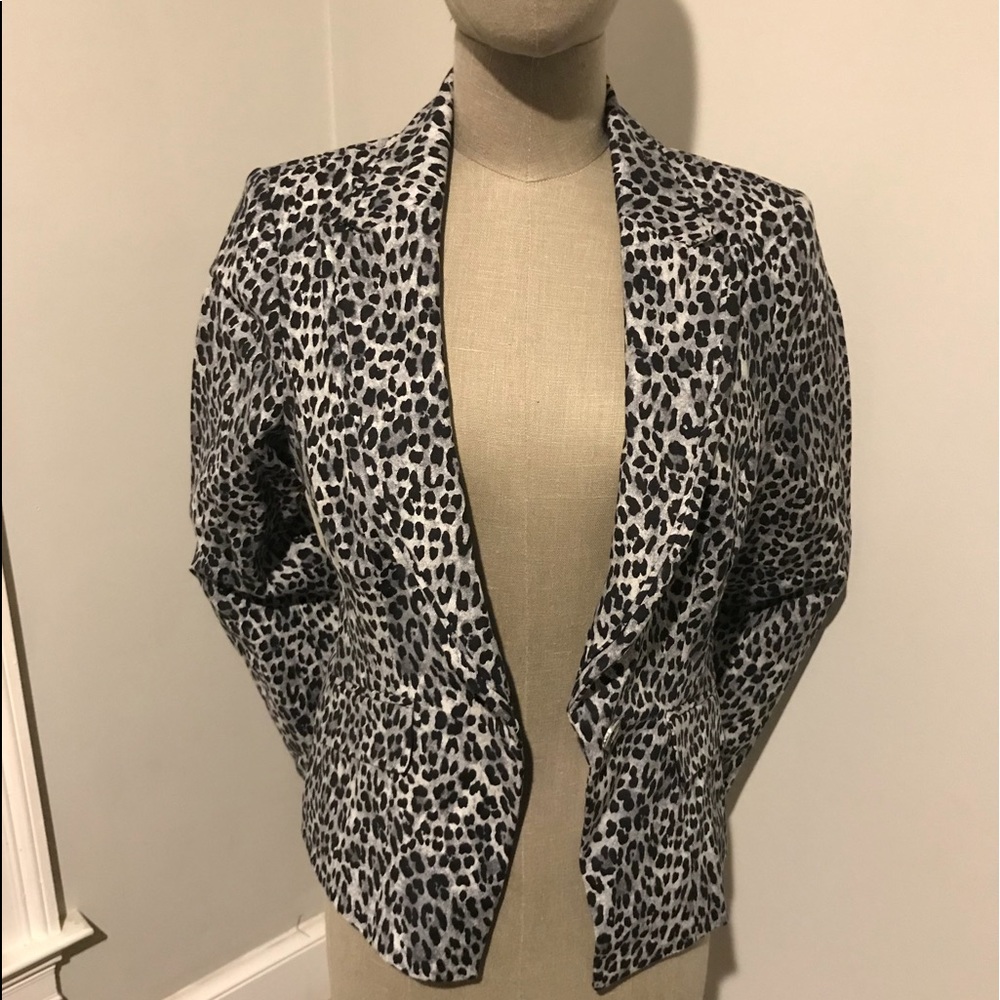 White House Black Market Animal Print Blazer Sz 4